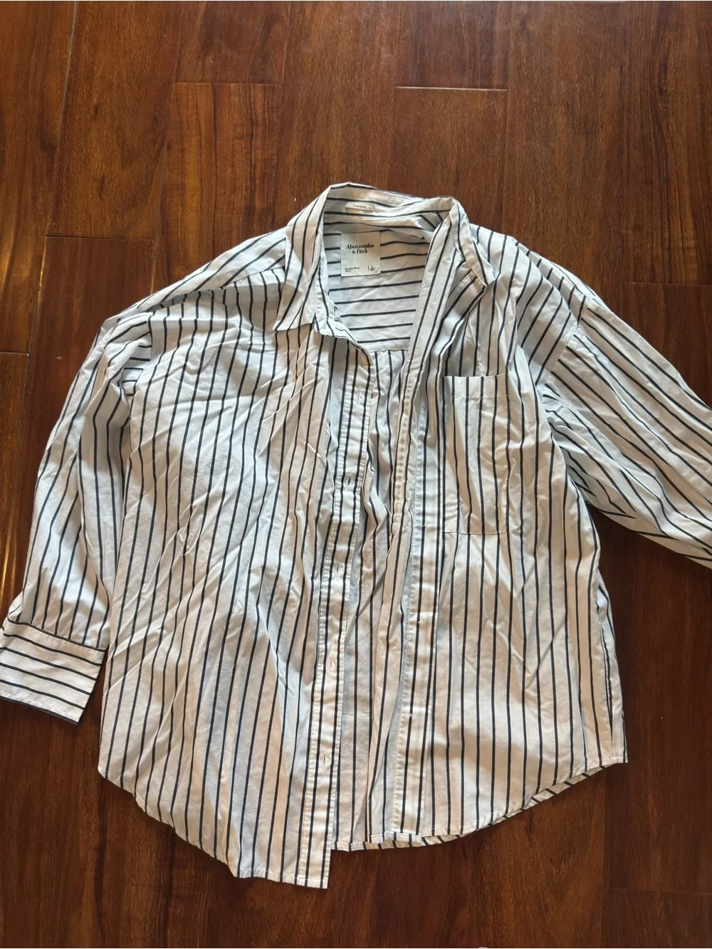 Abercrombie & Fitch Oversized Striped Poplin Button-Up Shirt - Picture 4 of 5
